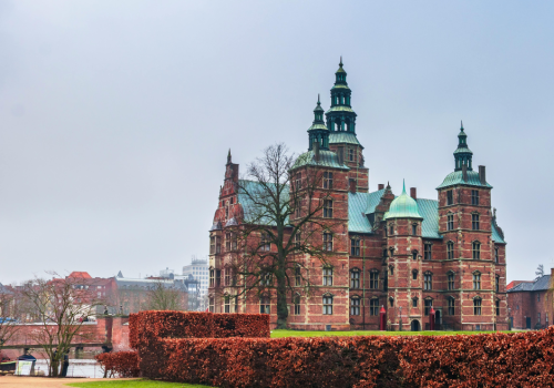 Ændringer i den nye udgave af Læremateriale til medborgerskabsprøven (2025)